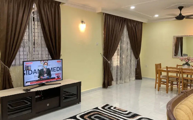 Hanna Homestay Kangar