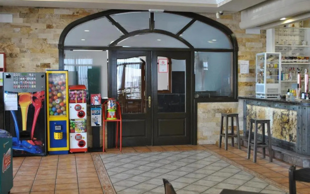 Hotel Restaurante Dama de Baza