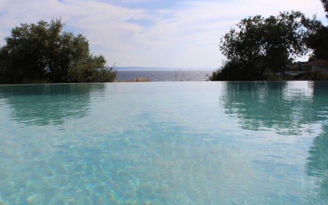 Akti Elia Villas