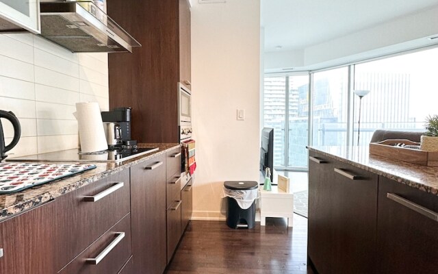 Luxury 2 Bedroom Lakeview