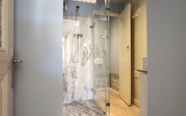 Luxury And Beautiful Apartment in Chiado