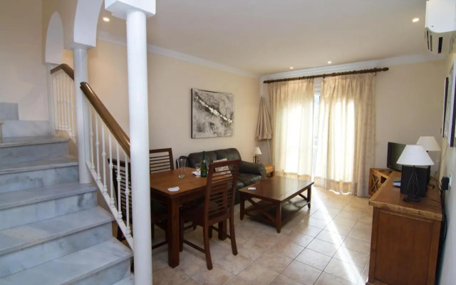 Los Pinos 19 Menyber