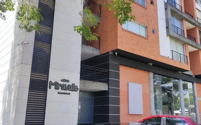 Modern Miravalle Apartment