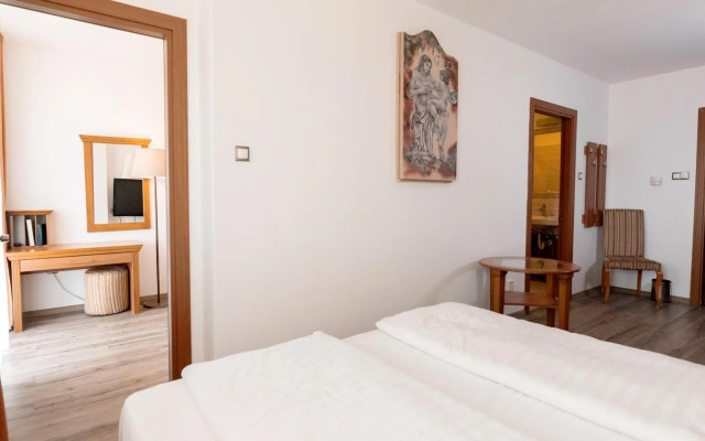 Aphrodite Hotel