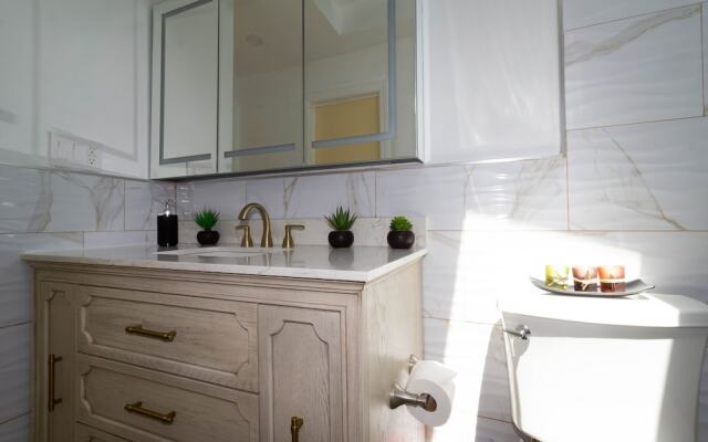 Cheerful & Beautiful 3-Bedroom Ranch