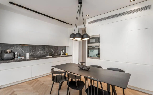 Stunning and design 2BDR Apartment