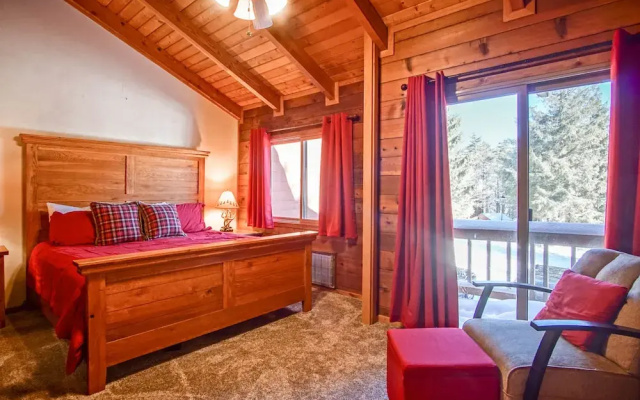 2 Br Plus Loft: Powder Monkey 2