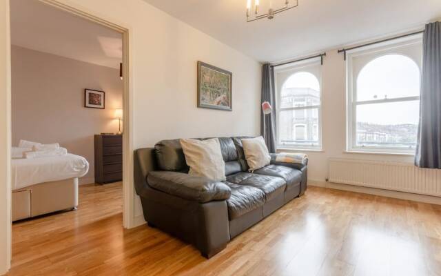 Comfortable 1 Bedroom North London Flat