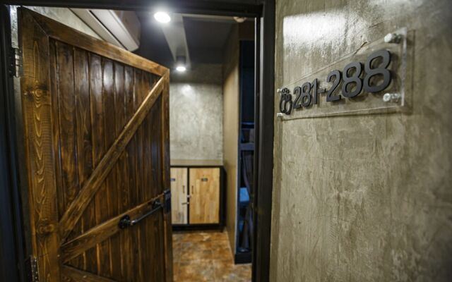 Episode 11 Hostel