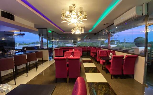 Grand Diamond Hotel Suites Trinidad