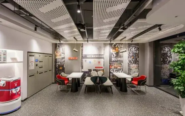 Ibis Hotel
