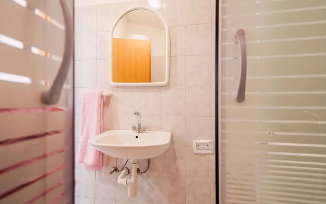 Adorable Apartment With Swimming Pool and Terrace