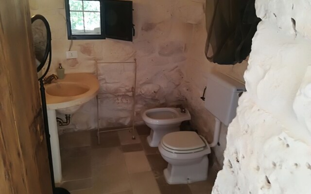 Beautiful Masseria Inside the Country and Near the sea