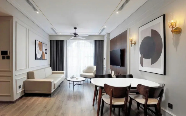 Otis Apartment