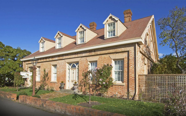 The Racecourse Inn
