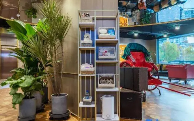 ZMAX HOTELS (Tianjin Five Old Street, Xi Nan Lou, metro station shop)