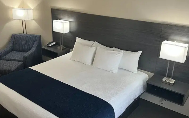Cardinal Inn & Event Center