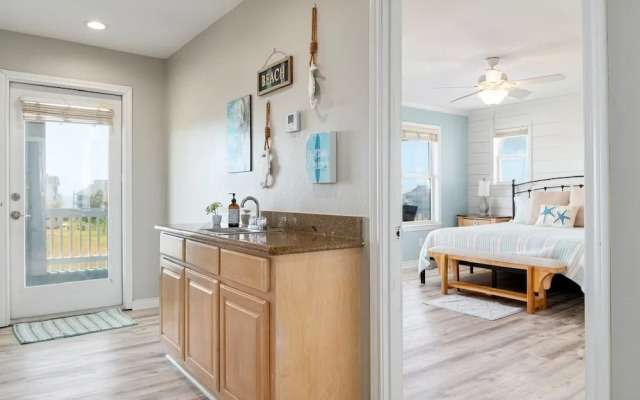 Selah 3 Bedroom Home by RedAwning