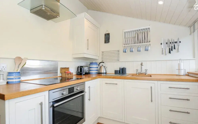 Lowen Cottage