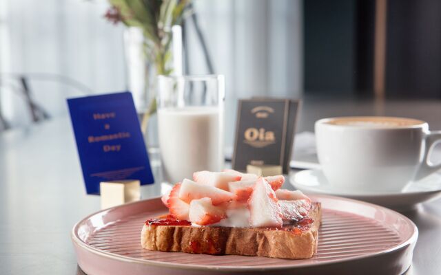 Oia Hotel