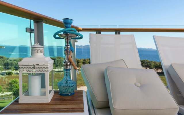 Luxury Apartment With Dishwasher, at 13 km. From Zadar