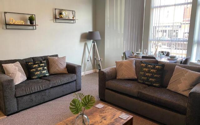 Blackpool Sleepover Apartment 1 Free Parking Sleeps 6