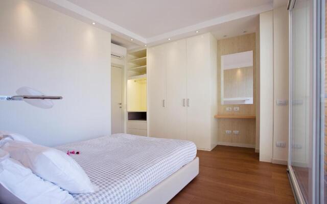 Executive Penthouse Como Condo