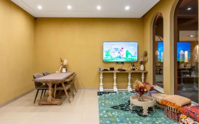 Yi Sela Homestay (Sanya Yalong Bay Branch)