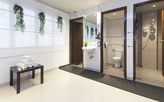 ZEN Hostel The Bed Station