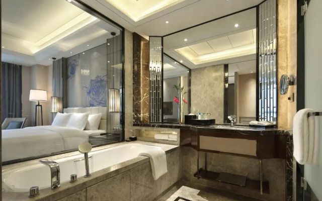 Fuyang Wanda Realm Hotel
