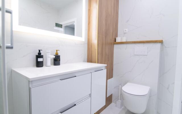 Apartments Gedonizm Apart on st. Novomoskovskaya, 10A