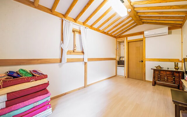 Jeonju Jeongga Hanok Pension