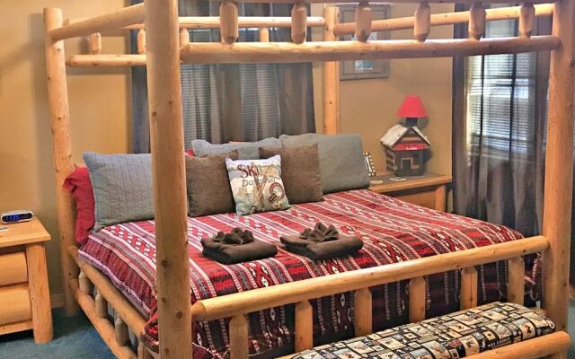 Alpine Vista - 3 Br cabin by RedAwning