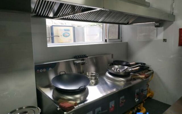 Vienna Hotel (Yantai High-Speed Railway South Station)