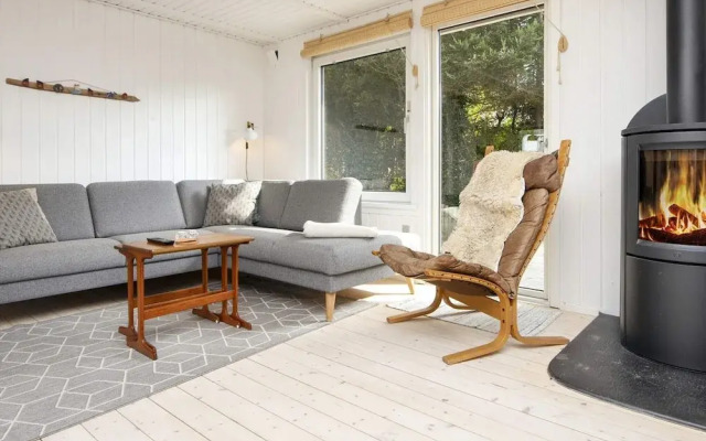 6 Person Holiday Home in Tarm