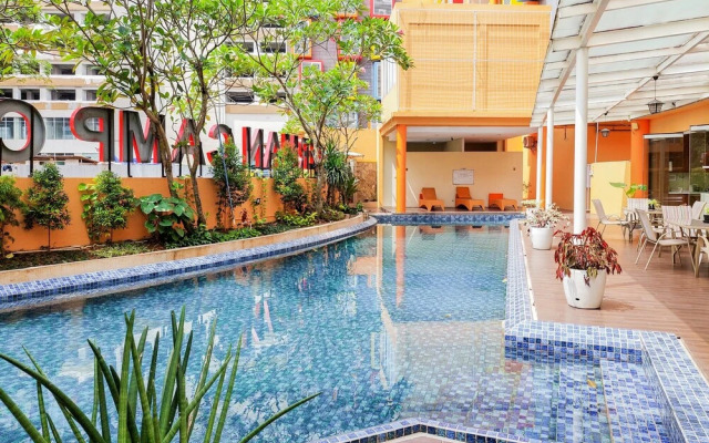 Cozy Studio (No Kitchen) Apartment at Kubikahomy