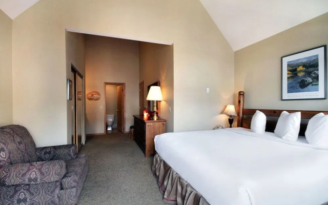 River Mnt Lodge W323