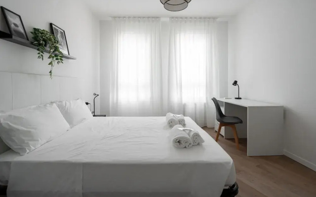 Carducci Modern Apartment 3 by Wonderful Italy