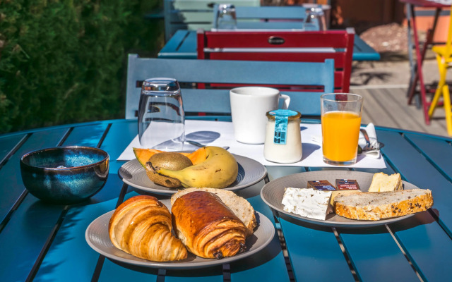 Campanile NATURE - Dijon Est Saint-Apollinaire