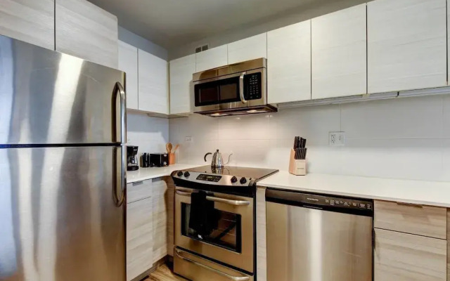 Furnished Suites Near Navy Pier