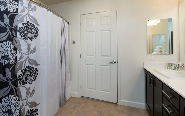 Global Luxury Suites in Sunnyvale