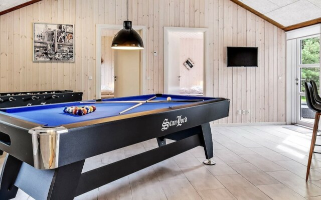 8 Person Holiday Home in Oksbol