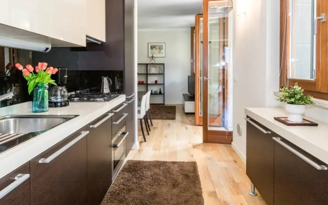 JOIVY Stylish Flat w/ Garden