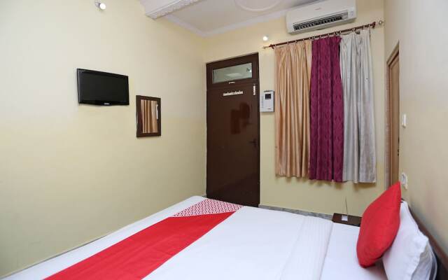 OYO Flagship 14800 Hotel Arun