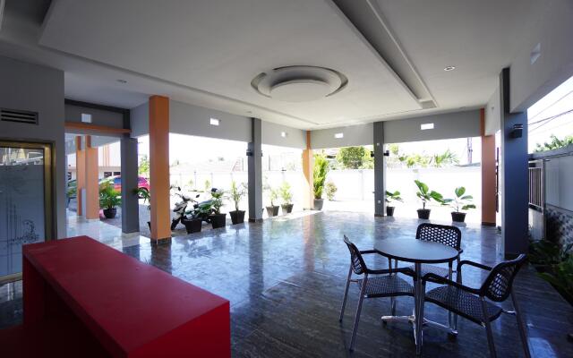 OYO 1680 Hanna Residence
