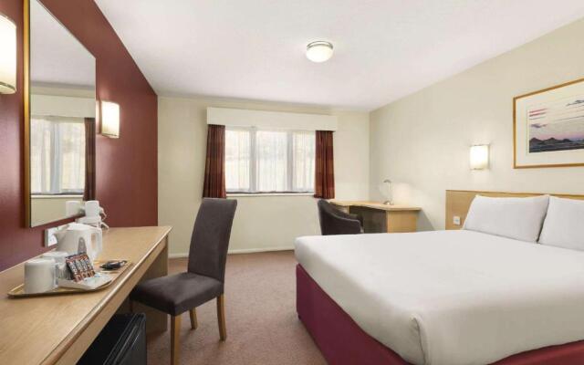Days Inn By Wyndham Warwick South M40
