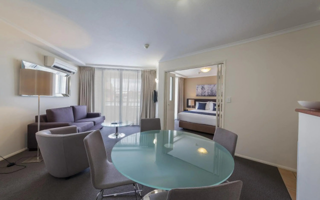 West End Central Apartments