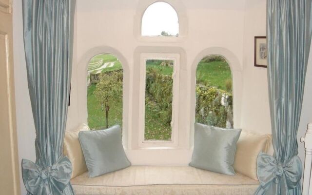 Littlebank Country House