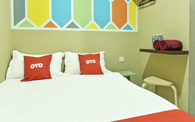 SUPER OYO 90701 Venomi Hotel