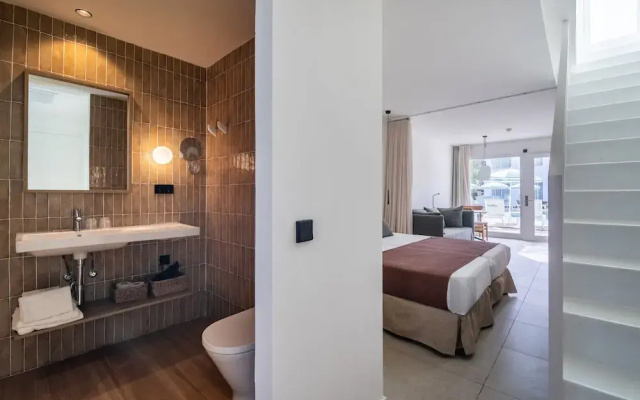 Cabot Las Velas Apartments
